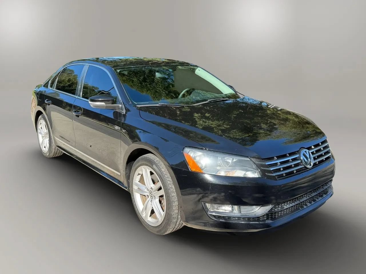 Used 2013 Volkswagen Passat TDI SEL Premium FWD image 6