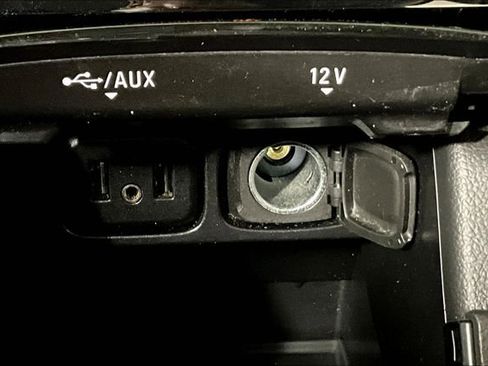 Used 2023 Buick Encore GX Essence w/ Experience Buick Package image 32