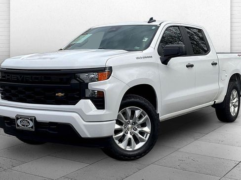 Used 2023 Chevrolet Silverado 1500 Custom image 13