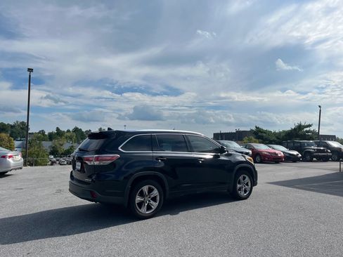 Used 2015 Toyota Highlander Limited Platinum AWD/4WD image 29