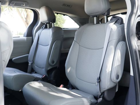 Used 2024 Toyota Sienna Limited AWD/4WD image 28