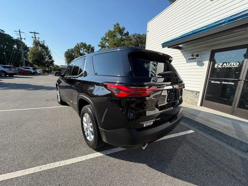 Used 2023 Chevrolet Traverse LS AWD/4WD image 8