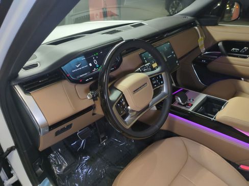 New 2026 Land Rover Range Rover SE image 16