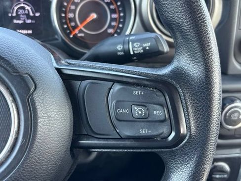 Used 2018 Jeep Wrangler Unlimited Sport AWD/4WD image 15