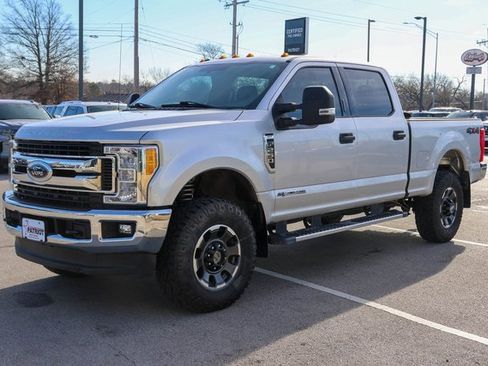 Used 2017 Ford F250 XLT w/ XLT Value Package image 6