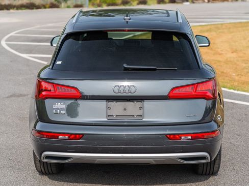 Used 2020 Audi Q5 2.0T Premium Plus w/ Premium Plus Package AWD/4WD image 6