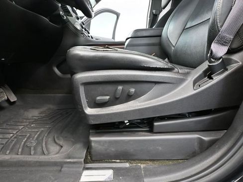 Used 2016 GMC Yukon SLT w/ Premium Edition AWD/4WD image 28