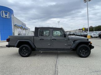 Used 2022 Jeep Gladiator Sport w/ Trailer Tow Package video 2