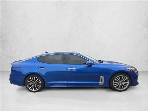 Used 2018 Kia Stinger Premium image 4