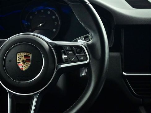 Used 2020 Porsche Cayenne S image 12