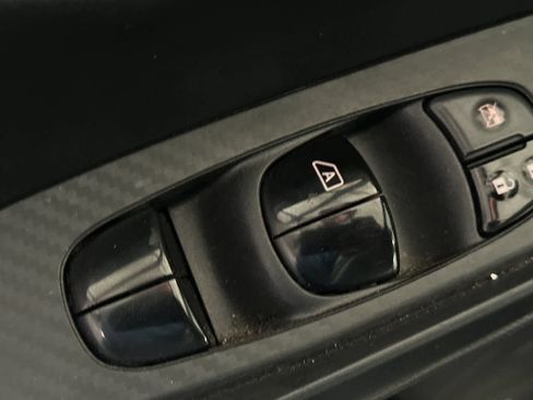 Used 2022 Nissan Sentra SV FWD image 14