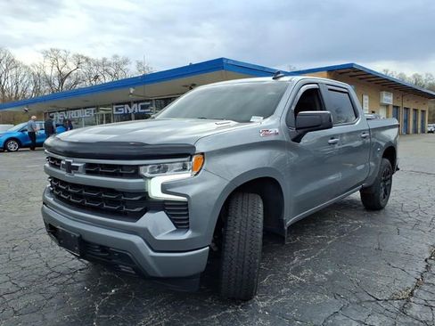 Used 2024 Chevrolet Silverado 1500 RST w/ Z71 Off-Road Package AWD/4WD image 13