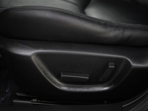 Used 2017 MAZDA MAZDA3 Touring FWD image 22