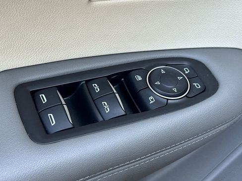 Used 2021 Cadillac XT6 Premium Luxury image 13