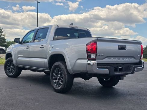 Certified 2023 Toyota Tacoma SR5 AWD/4WD image 6