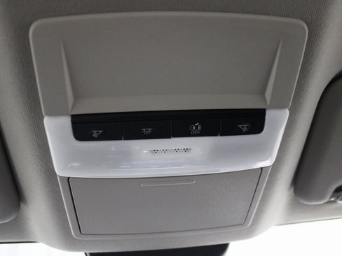 Used 2025 Nissan Sentra SV image 29