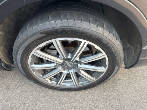 Used 2019 Audi Q7 3.0T Premium Plus AWD/4WD image 5