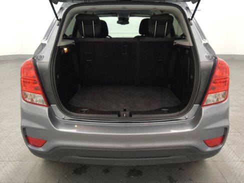 Used 2020 Chevrolet Trax LS w/ Tint and Cruise Package FWD image 29