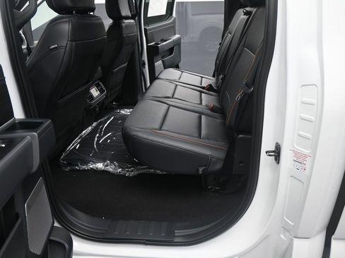 New 2025 Ford F150 Lariat w/ FX4 Off-Road Package image 18