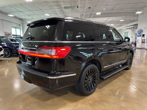 Used 2021 Lincoln Navigator Reserve w/ Luxury Package AWD/4WD image 8