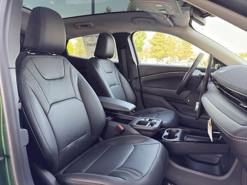 New 2025 Ford Mustang Mach-E Premium image 34