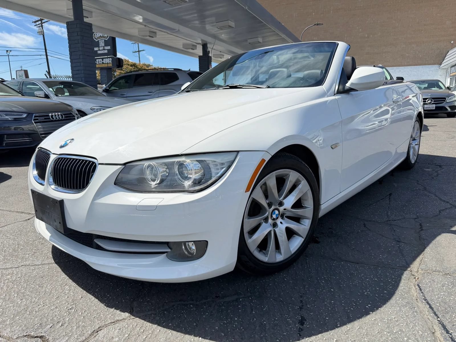 Used 2013 BMW 328i Convertible RWD image 1