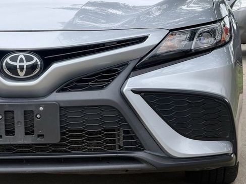 Used 2024 Toyota Camry SE FWD image 8