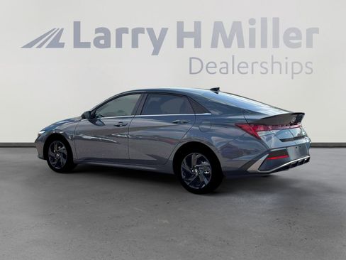 New 2026 Hyundai Elantra SEL Sport Premium FWD image 4