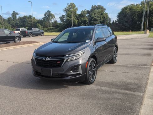 Used 2023 Chevrolet Equinox RS AWD/4WD image 7