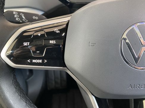 Used 2023 Volkswagen ID.4 Pro S image 8