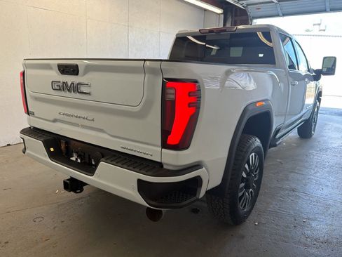 New 2026 GMC Sierra 2500 Denali Ultimate AWD/4WD image 6