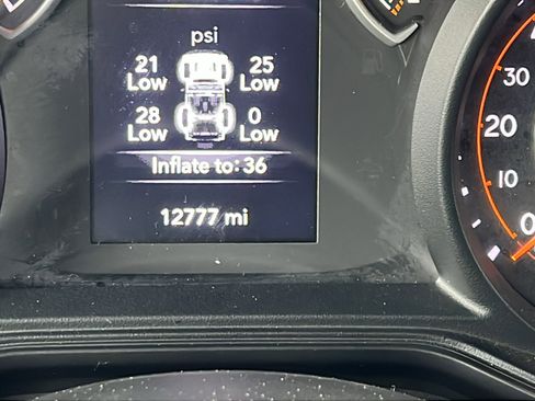 Used 2024 Jeep Wrangler Sport image 29