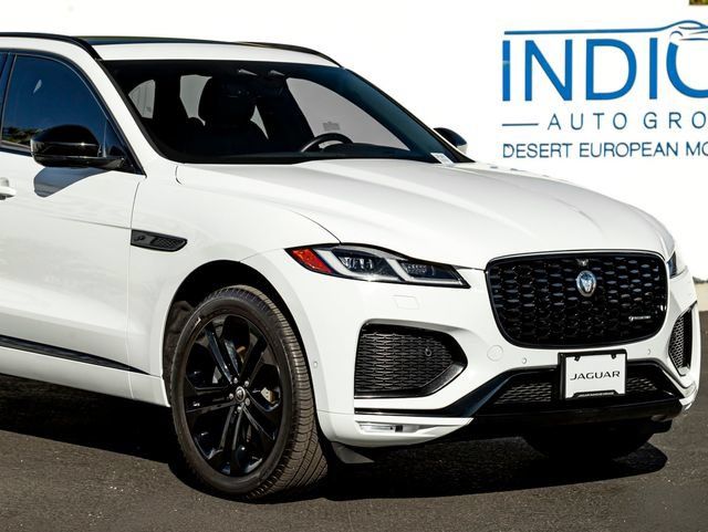 Certified 2025 Jaguar F-PACE R-Dynamic S AWD/4WD image 5