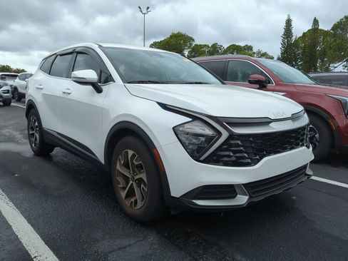 Used 2023 Kia Sportage EX image 1