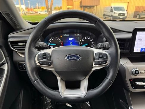 Certified 2023 Ford Explorer XLT w/ Equipment Group 202A AWD/4WD image 34