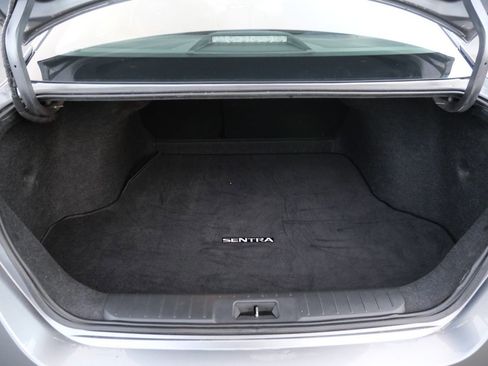 Used 2021 Nissan Sentra SV image 29