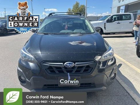 Used 2022 Subaru Crosstrek 2.5i Sport w/ Moonroof Package image 2