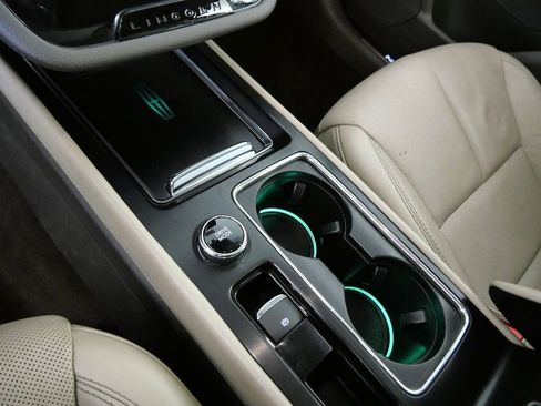 Used 2020 Lincoln Corsair Reserve w/ Equipment Group 201A image 20