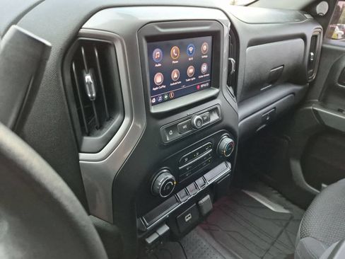 Used 2020 Chevrolet Silverado 1500 Custom w/ Custom Value Package AWD/4WD image 26
