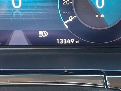 Used 2025 Volkswagen Atlas SE AWD/4WD image 19