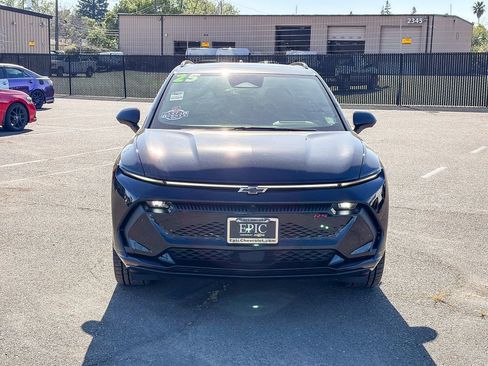 Used 2025 Chevrolet Equinox EV RS w/ Convenience Package II image 6