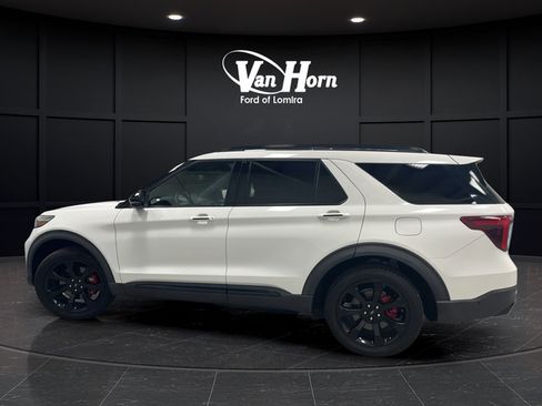 Used 2020 Ford Explorer ST w/ ST Street Pack AWD/4WD image 4