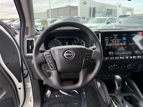 New 2026 Nissan Frontier SV w/ All-Weather Content Package AWD/4WD image 14