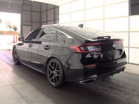 Used 2022 Honda Civic Sport Touring image 3