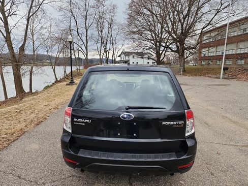 Used 2010 Subaru Forester 2.5X image 4