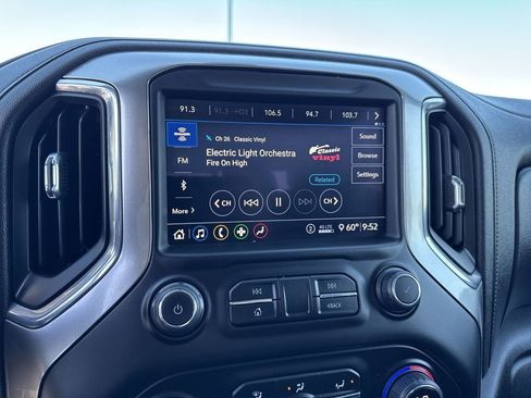 Used 2020 Chevrolet Silverado 1500 LT Trail Boss image 16