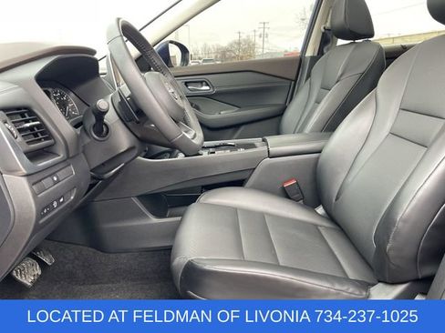 Used 2023 Nissan Rogue SV w/ SV Premium B Package image 19