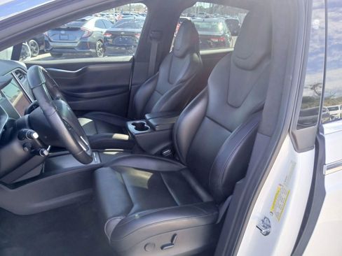 Used 2017 Tesla Model X 75D image 13
