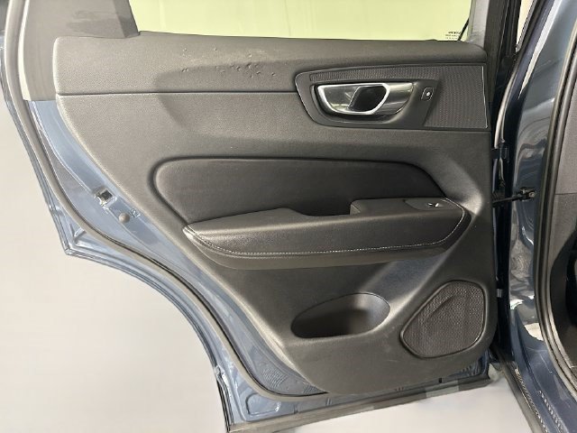 Used 2023 Volvo XC60 B5 Ultimate w/ Protection Package Premier FWD image 25