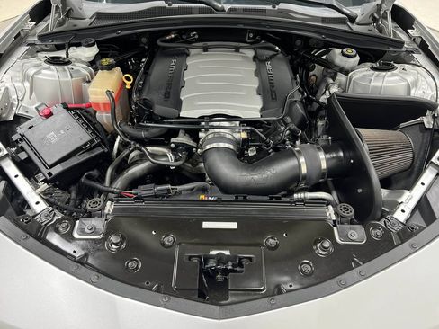 Used 2019 Chevrolet Camaro SS RWD image 29